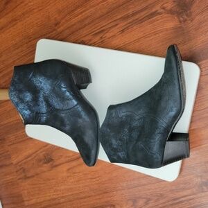 Isabel Marant Midnight Blue Dicker Boots size 37